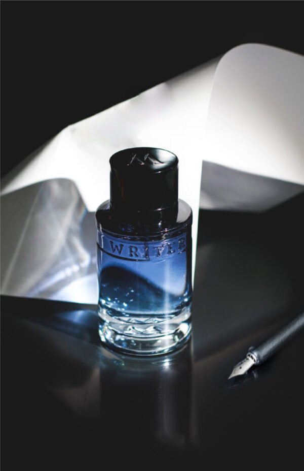 Writer Parfum – Cyrus